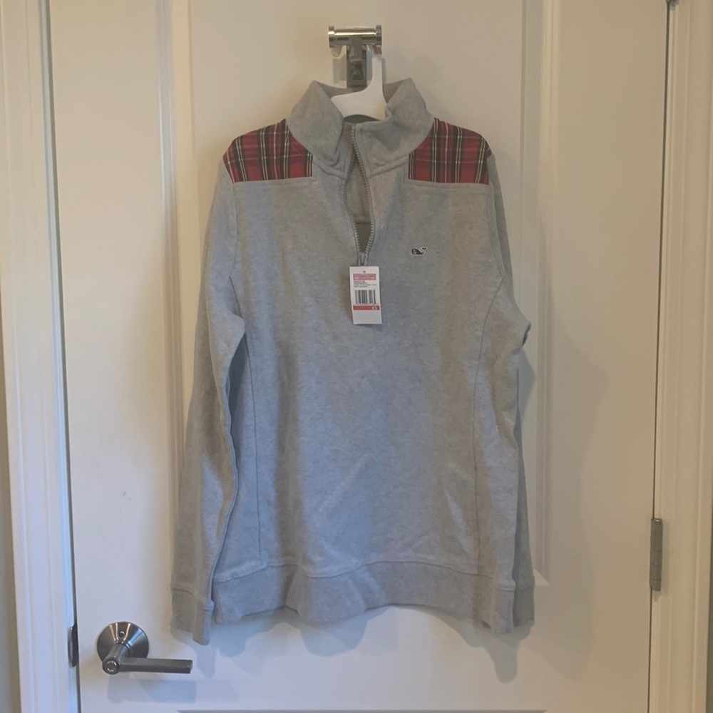 Never before worn Vineyard Vines sweatshirt! Tag still on